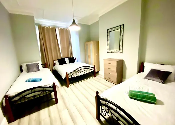 One Bedroom Ground Floor Apartment In Central London